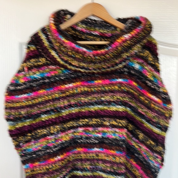 ANTHROPOLOGIE warm turtleneck SWEATER/PONCHO with 2 arm holes. It is a size M/L - Picture 6 of 8